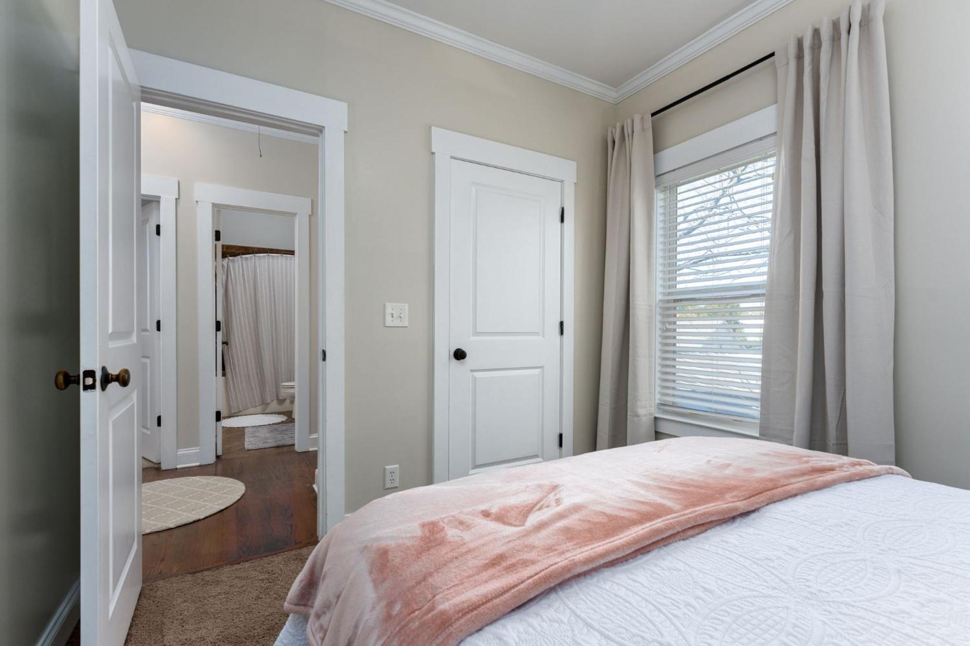 Downtown Wilmington Home ~ Pet Friendly Ngoại thất bức ảnh